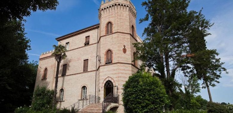 Immagine Principale Castello Montegiove - Terme di Fano